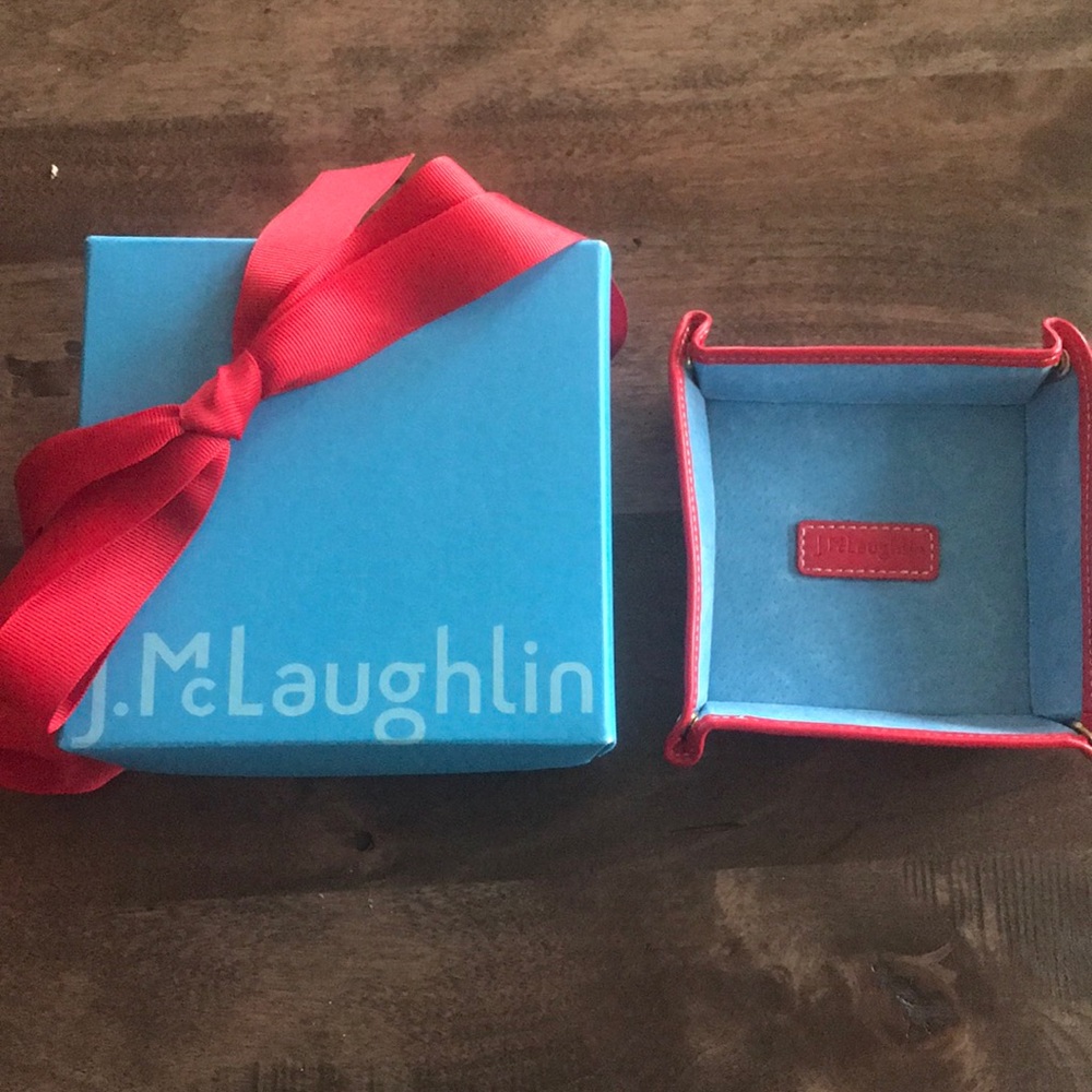 J.McLaughlin leather jewelry holder